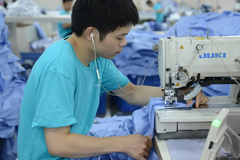 buttonhole and button sewing machine for shirt production