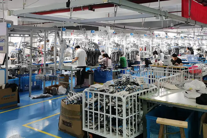 Direct factory workshop sewing shirts